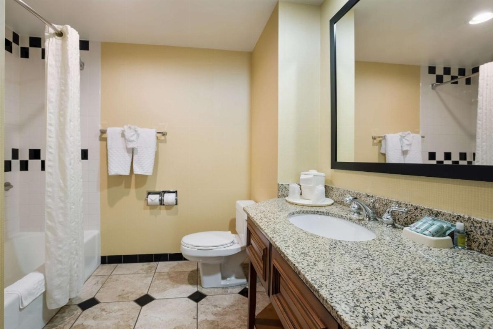 Room image 4